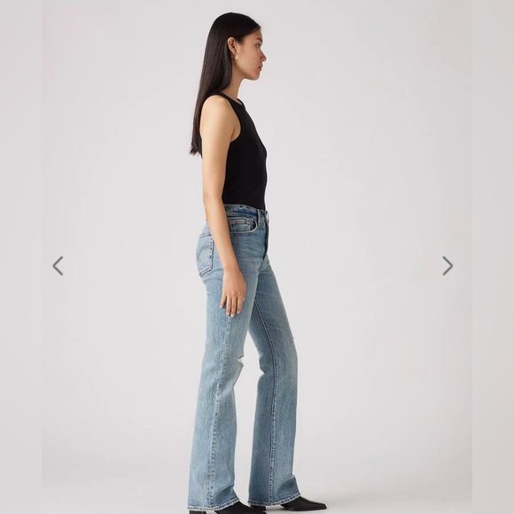 WEDGIE BOOTCUT WOMEN'S JEANS
Medium wash








18 - Picture 4 of 9